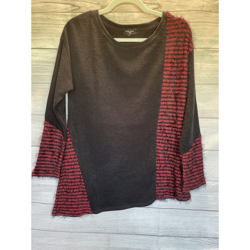 colour works Medium black red women's Long Sleeve pullover sweater